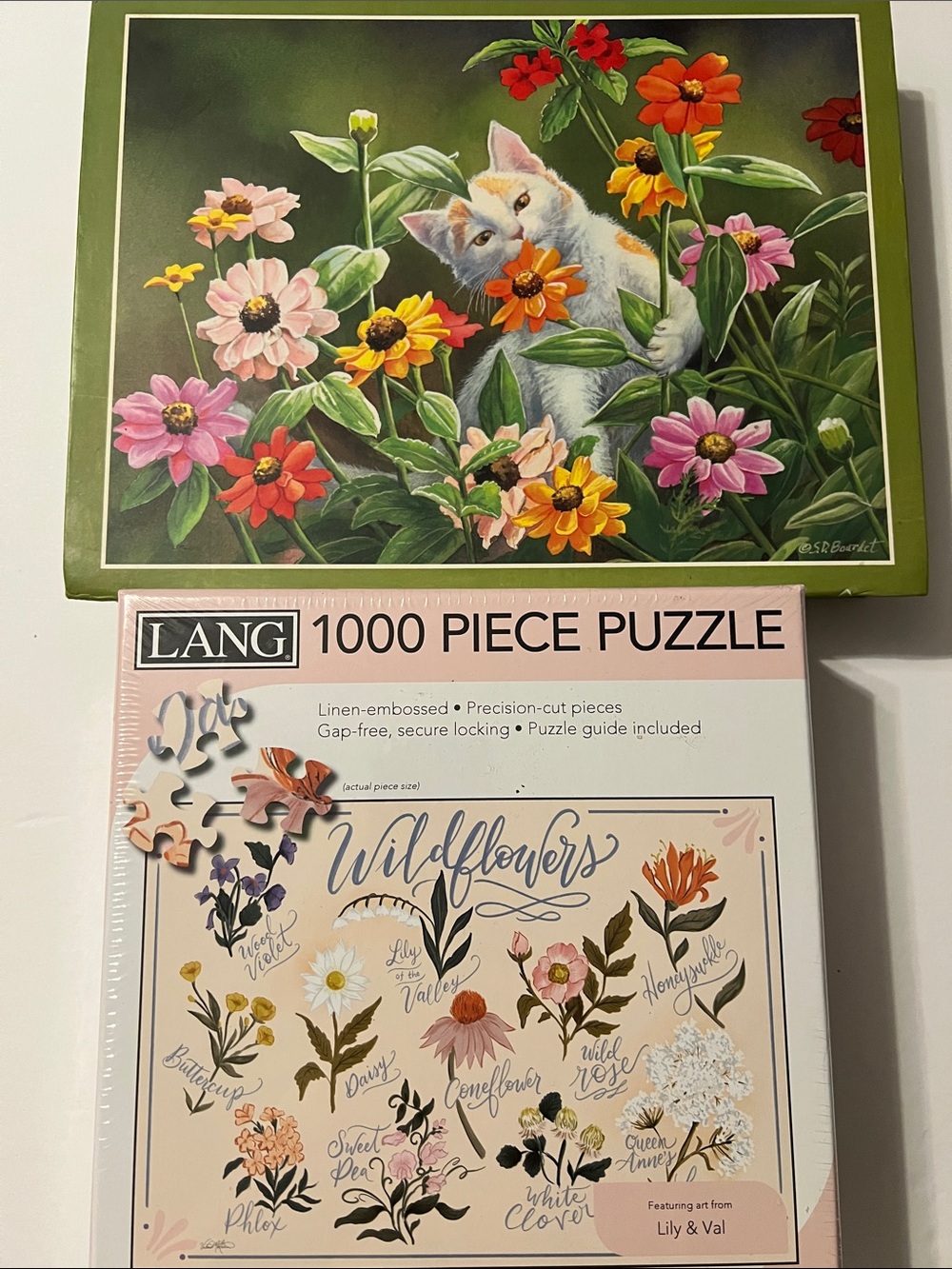 Lot of 2 Floral Jigsaw Puzzles 1000pc (1 NEW SEALED)